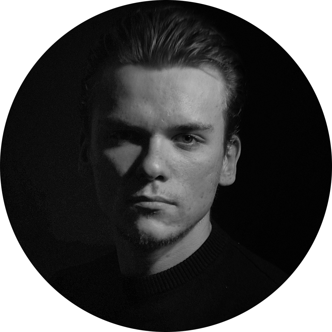 Robin Echard, acteur, diplômé des cours Florent à Paris